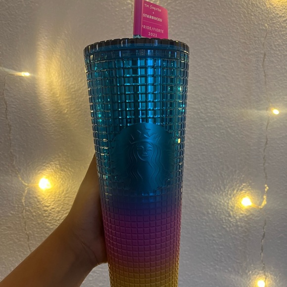 Starbucks Cups - Picture 2 of 2